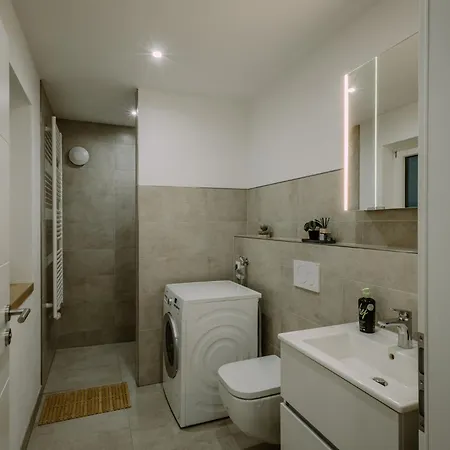 Passaus Motto Appartements! Solo - Paerchen - Familien - Gruppen Apartament