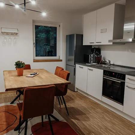 Passaus Motto Appartements! Solo - Paerchen - Familien - Gruppen Apartament